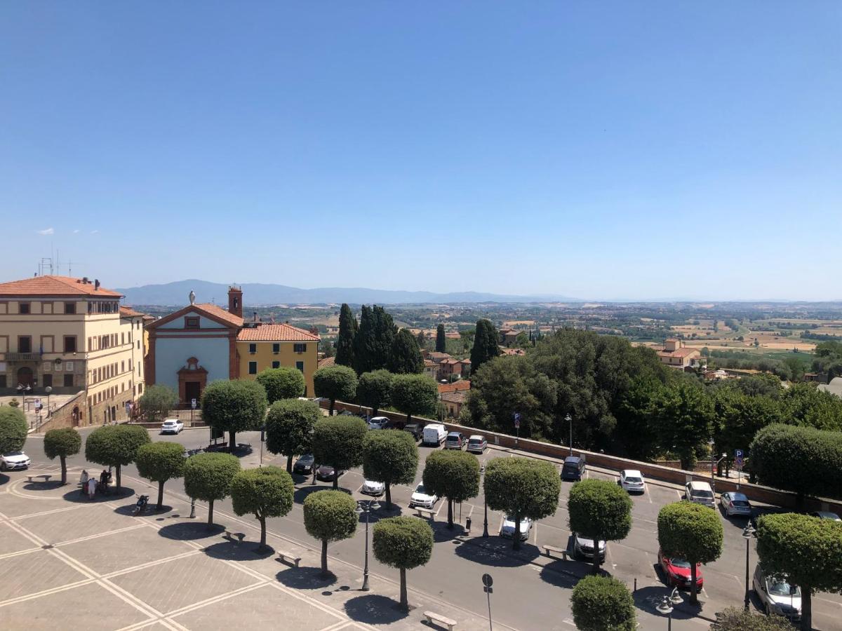 “Attico Garibaldi” Nel Cuore Della Toscana Sinalunga Bagian luar foto